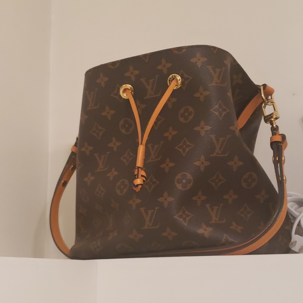 Louis Vuitton Neonoe